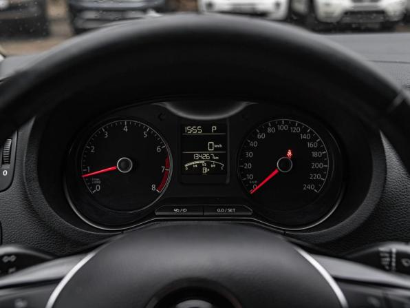 Volkswagen Polo V Рестайлинг с пробегом 2016 года, цена 927 000 рублей, 134035 км, седан, Автокод Объявления