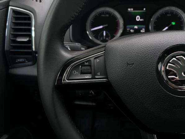 Skoda Karoq I с пробегом 2020 года, цена 2 330 000 рублей, 113168 км, внедорожник, Автокод Объявления