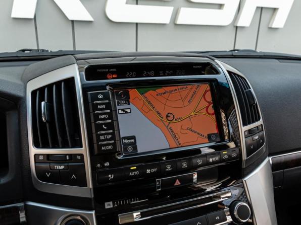 Toyota Land Cruiser 200 Series Рестайлинг 1 с пробегом 2012 года, цена 3 550 000 рублей, 133536 км, внедорожник, Автокод Объявления