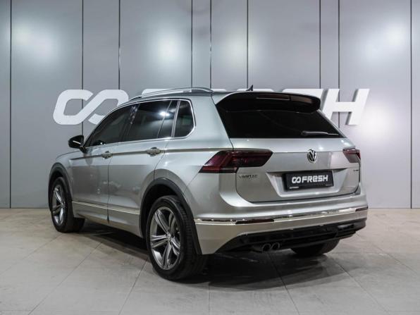 Volkswagen Tiguan II с пробегом 2018 года, цена 3 449 000 рублей, 102276 км, внедорожник, Автокод Объявления