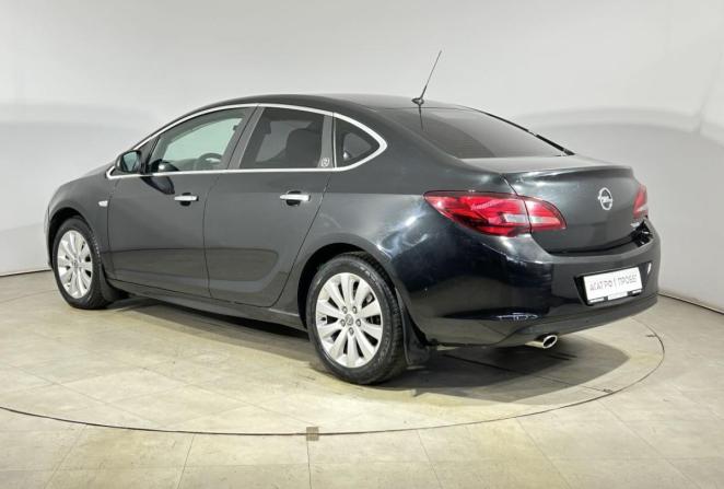 Opel Astra J Рестайлинг с пробегом 2013 года, цена 985 000 рублей, 173352 км, седан, Автокод Объявления