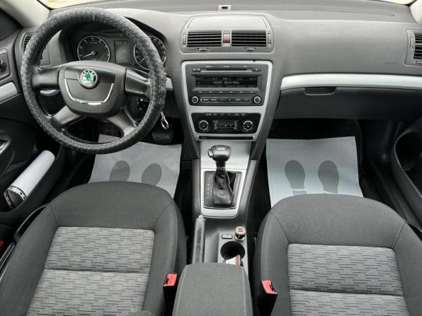 Skoda Octavia II (A5) Рестайлинг с пробегом 2011 года, цена 699 000 рублей, 218358 км, лифтбек, Автокод Объявления
