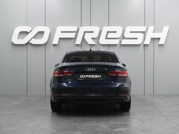 Audi A3 III (8V) Рестайлинг с пробегом 2019 года, цена 1 929 000 рублей, 150691 км, седан, Автокод Объявления