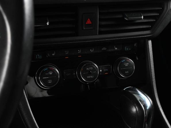 Volkswagen Bora IV с пробегом 2019 года, цена 1 849 000 рублей, 73384 км, седан, Автокод Объявления
