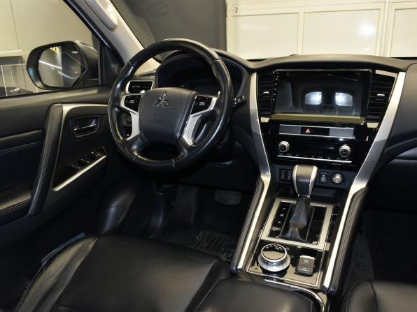 Mitsubishi Pajero Sport III Рестайлинг с пробегом 2020 года, цена 3 449 000 рублей, 127459 км, внедорожник, Автокод Объявления
