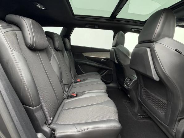 Peugeot 5008 II Рестайлинг с пробегом 2022 года, цена 2 490 000 рублей, 87784 км, внедорожник, Автокод Объявления