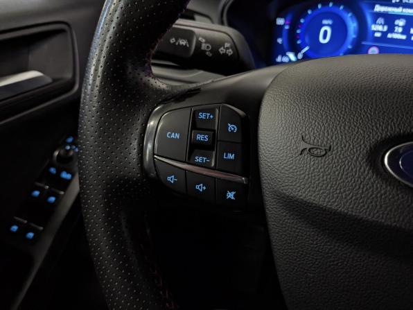 Ford Focus IV Рестайлинг с пробегом 2021 года, цена 1 700 000 рублей, 72750 км, универсал, Автокод Объявления