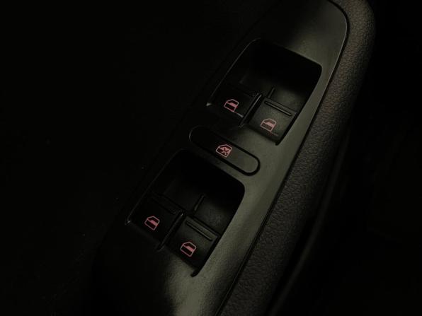 Volkswagen Jetta VI Рестайлинг с пробегом 2015 года, цена 888 000 рублей, 183671 км, седан, Автокод Объявления
