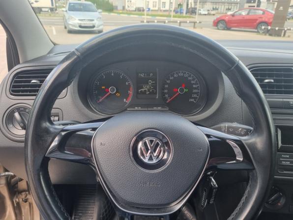 Volkswagen Polo V Рестайлинг с пробегом 2017 года, цена 1 180 000 рублей, 52310 км, седан, Автокод Объявления