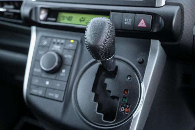 Toyota Wish II с пробегом 2010 года, цена 1 045 000 рублей, 228000 км, минивэн, Автокод Объявления