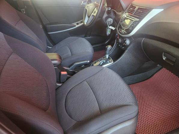 Hyundai Solaris I с пробегом 2012 года, цена 899 000 рублей, 119935 км, седан, Автокод Объявления