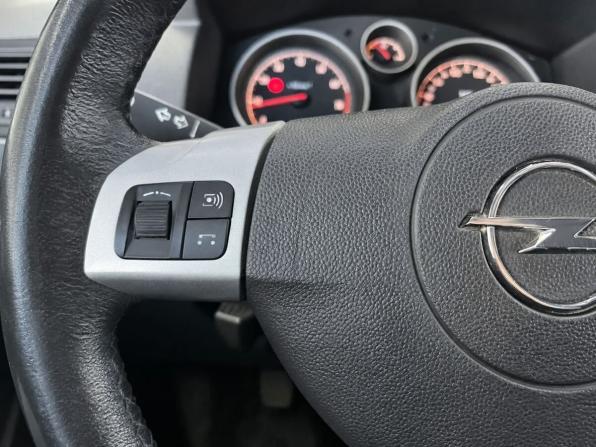 Opel Astra H Рестайлинг с пробегом 2011 года, цена 789 000 рублей, 186014 км, седан, Автокод Объявления