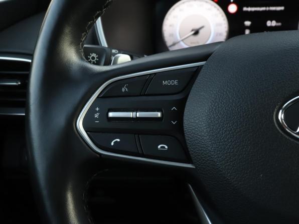 Hyundai Santa Fe IV Рестайлинг с пробегом 2022 года, цена 4 120 000 рублей, 54414 км, внедорожник, Автокод Объявления