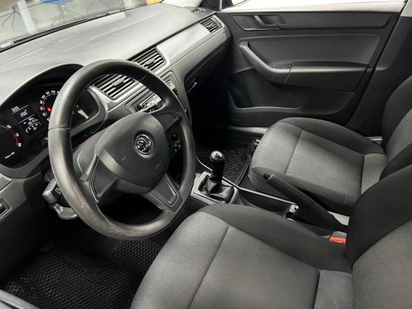 Skoda Rapid I с пробегом 2015 года, цена 1 199 900 рублей, 100500 км, лифтбек, Автокод Объявления