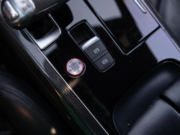 Audi S8 III (D4) с пробегом 2013 года, цена 2 650 000 рублей, 325955 км, седан, Автокод Объявления