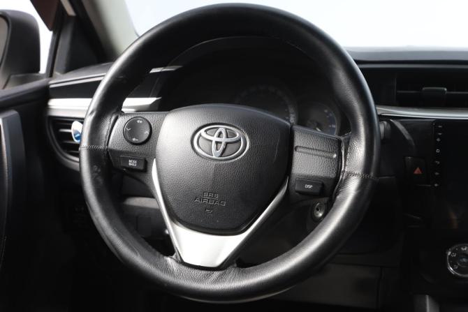 Toyota Corolla XI (E160 E170 E180) с пробегом 2014 года, цена 1 199 000 рублей, 196475 км, седан, Автокод Объявления