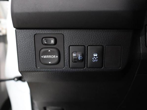 Toyota RAV4 IV (XA40) с пробегом 2013 года, цена 2 399 000 рублей, 65885 км, внедорожник, Автокод Объявления