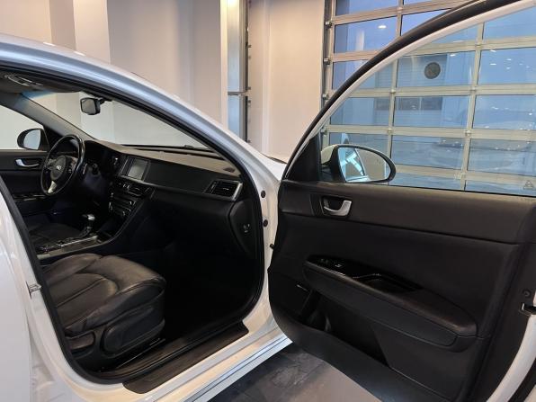 Kia Optima IV с пробегом 2018 года, цена 1 960 000 рублей, 181061 км, седан, Автокод Объявления