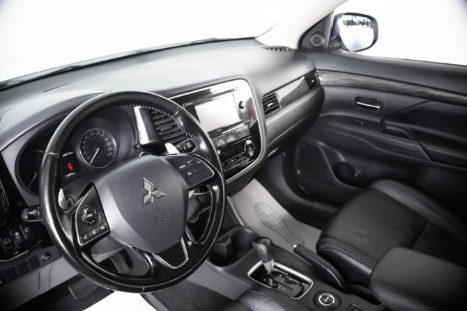Mitsubishi Outlander III с пробегом 2015 года, цена 1 899 000 рублей, 172815 км, внедорожник, Автокод Объявления
