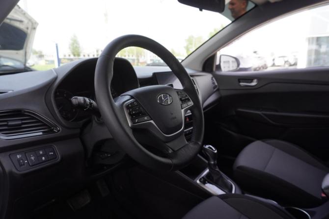 Hyundai Solaris II Рестайлинг с пробегом 2021 года, цена 1 667 000 рублей, 99567 км, седан, Автокод Объявления