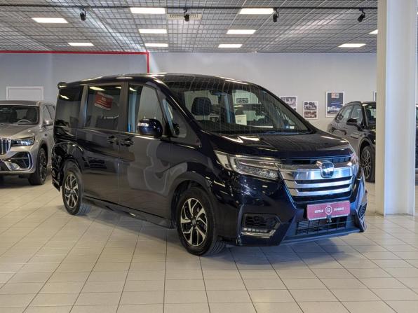 Honda Stepwgn V Рестайлинг с пробегом 2019 года, цена 2 350 000 рублей, 117000 км, минивэн, Автокод Объявления