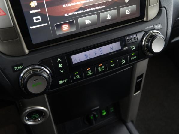 Toyota Land Cruiser Prado 150 Series с пробегом 2011 года, цена 2 245 077 рублей, 302862 км, внедорожник, Автокод Объявления
