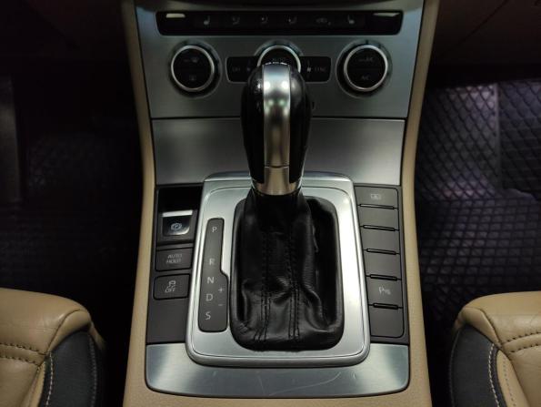 Volkswagen Passat CC I Рестайлинг с пробегом 2012 года, цена 1 050 000 рублей, 220000 км, седан, Автокод Объявления