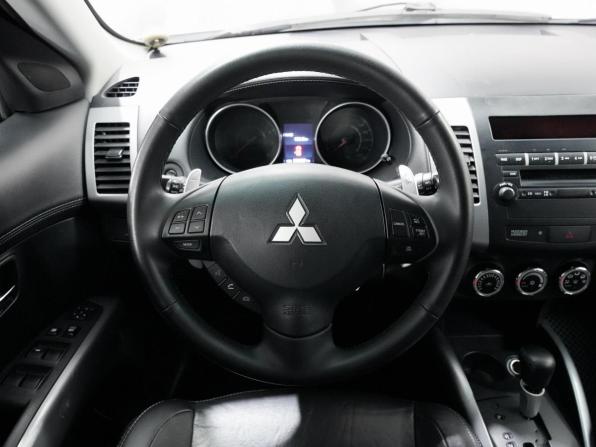Mitsubishi Outlander II Рестайлинг с пробегом 2010 года, цена 1 215 000 рублей, 230000 км, внедорожник, Автокод Объявления