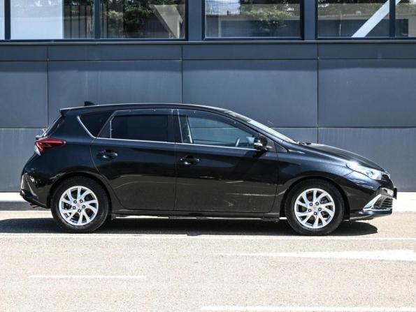 Toyota Auris II Рестайлинг с пробегом 2017 года, цена 1 574 000 рублей, 72785 км, хэтчбек, Автокод Объявления