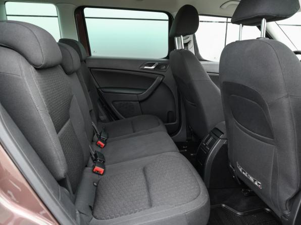 Skoda Yeti I Рестайлинг с пробегом 2014 года, цена 1 398 000 рублей, 102161 км, внедорожник, Автокод Объявления