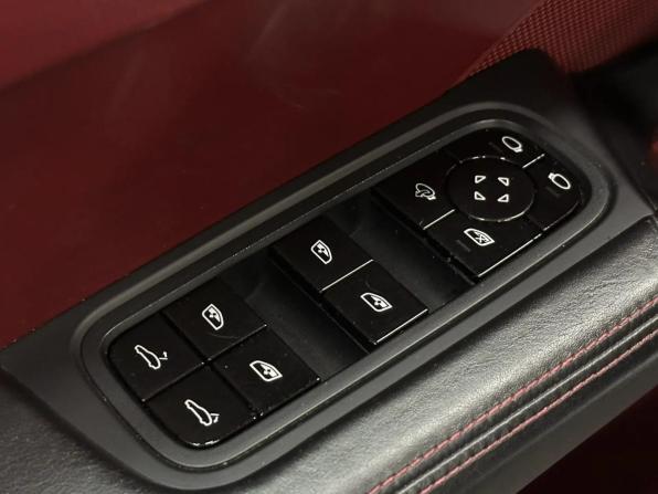 Porsche Cayenne III с пробегом 2018 года, цена 5 697 000 рублей, 114000 км, внедорожник, Автокод Объявления