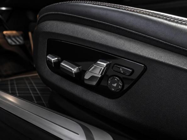 BMW 7 серии VI (G11/G12) Рестайлинг с пробегом 2019 года, цена 6 499 000 рублей, 95174 км, седан, Автокод Объявления