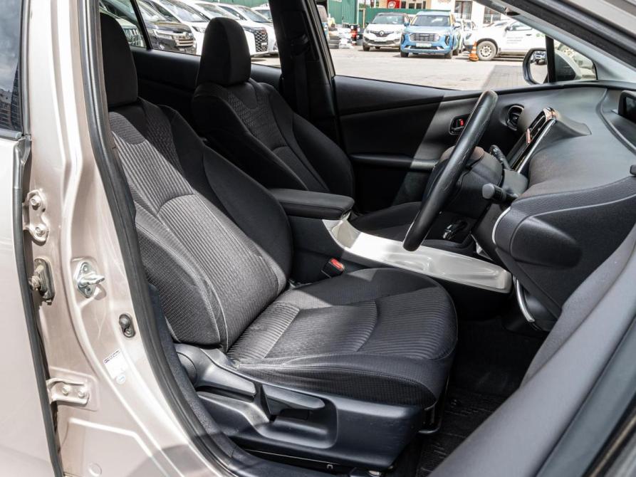 Toyota Prius IV (XW50) Краснодар  - изображение 10