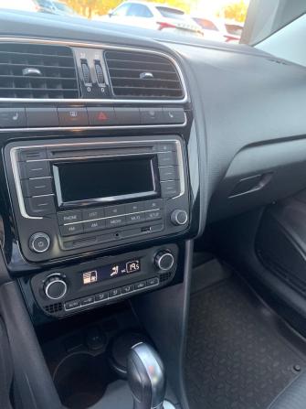 Volkswagen Polo V Рестайлинг с пробегом 2017 года, цена 1 199 900 рублей, 85000 км, седан, Автокод Объявления