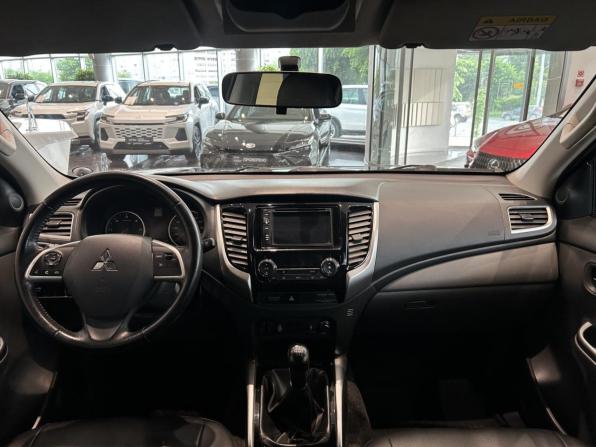 Mitsubishi L200 V с пробегом 2015 года, цена 2 104 000 рублей, 89657 км, пикап, Автокод Объявления