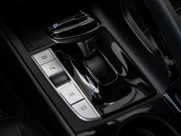 Hyundai Elantra VII (CN7) Рестайлинг с пробегом 2023 года, цена 2 089 000 рублей, 48671 км, седан, Автокод Объявления