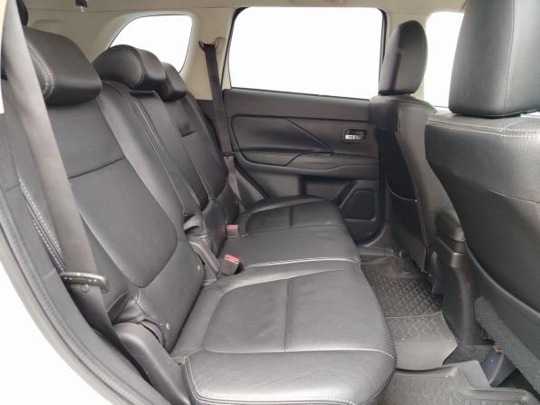 Mitsubishi Outlander III Рестайлинг 2 с пробегом 2015 года, цена 1 749 000 рублей, 177148 км, внедорожник, Автокод Объявления