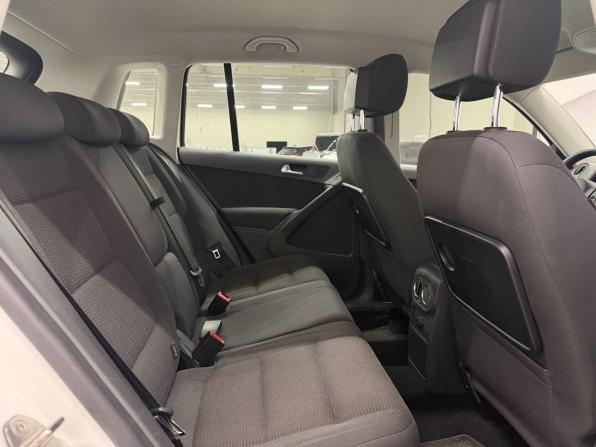 Volkswagen Tiguan I Рестайлинг с пробегом 2015 года, цена 1 600 000 рублей, 220760 км, внедорожник, Автокод Объявления