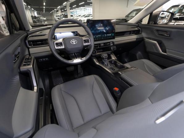 Toyota RAV4 VI (XA60) с пробегом 2026 года, цена 4 250 000 рублей, 28 км, внедорожник, Автокод Объявления