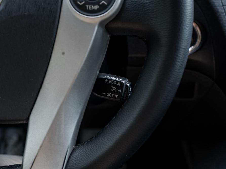 Toyota Prius III (XW30) Санкт-Петербург  - изображение 11