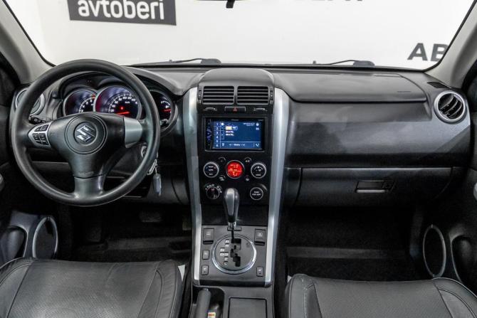 Suzuki Grand Vitara II Рестайлинг с пробегом 2010 года, цена 960 000 рублей, 239000 км, внедорожник, Автокод Объявления
