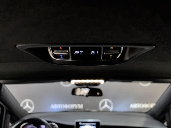 Mercedes-Benz V-Класс III (W447) Рестайлинг с пробегом 2019 года, цена 6 750 000 рублей, 39764 км, минивэн, Автокод Объявления