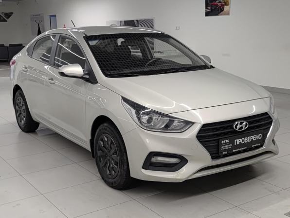 Hyundai Solaris II с пробегом 2018 года, цена 1 089 000 рублей, 165341 км, седан, Автокод Объявления