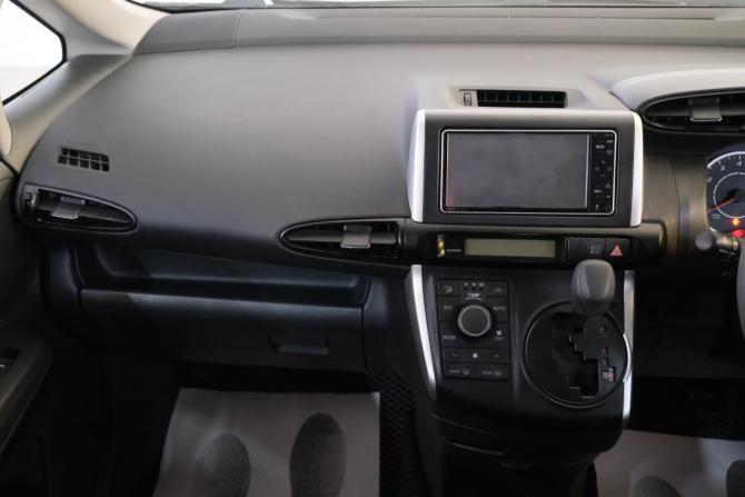 Toyota Wish II с пробегом 2009 года, цена 1 439 000 рублей, 110000 км, минивэн, Автокод Объявления