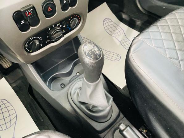 Renault Sandero I с пробегом 2012 года, цена 550 000 рублей, 235000 км, хэтчбек, Автокод Объявления