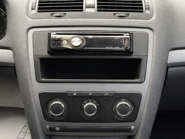 Skoda Octavia II (A5) Рестайлинг с пробегом 2011 года, цена 577 000 рублей, 232535 км, лифтбек, Автокод Объявления