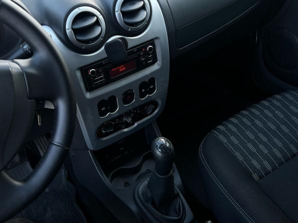 Renault Logan I Рестайлинг с пробегом 2013 года, цена 599 000 рублей, 216639 км, седан, Автокод Объявления