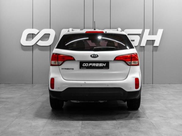 Kia Sorento II Рестайлинг с пробегом 2015 года, цена 1 699 000 рублей, 111802 км, внедорожник, Автокод Объявления