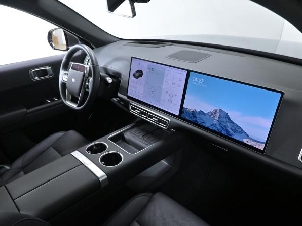 Li Auto (Lixiang) L7 I Рестайлинг с пробегом 2024 года, цена 7 350 000 рублей, 12900 км, внедорожник, Автокод Объявления