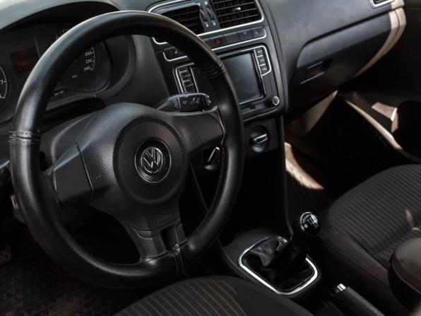 Volkswagen Polo V с пробегом 2011 года, цена 570 000 рублей, 252804 км, седан, Автокод Объявления